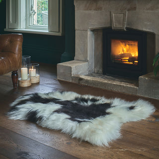 Natural White Spotted Icelandic Sheepskin